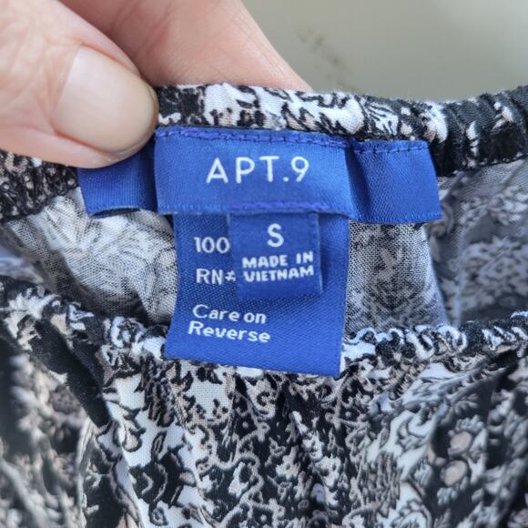 Apt. 9 Womens Romper Playsuit Black Tribal Print Pockets Jewel Neck Rayon S - Picture 2 of 10